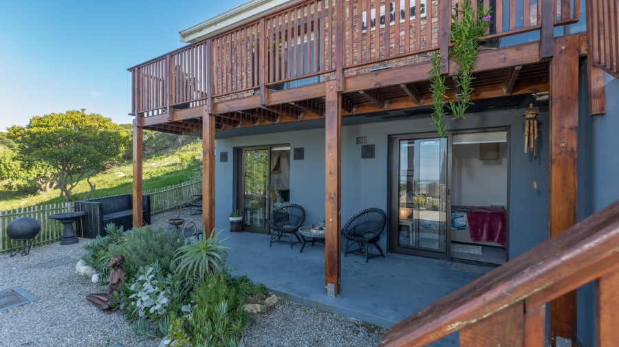 4 Bedroom Property for Sale in Suiderstrand Western Cape